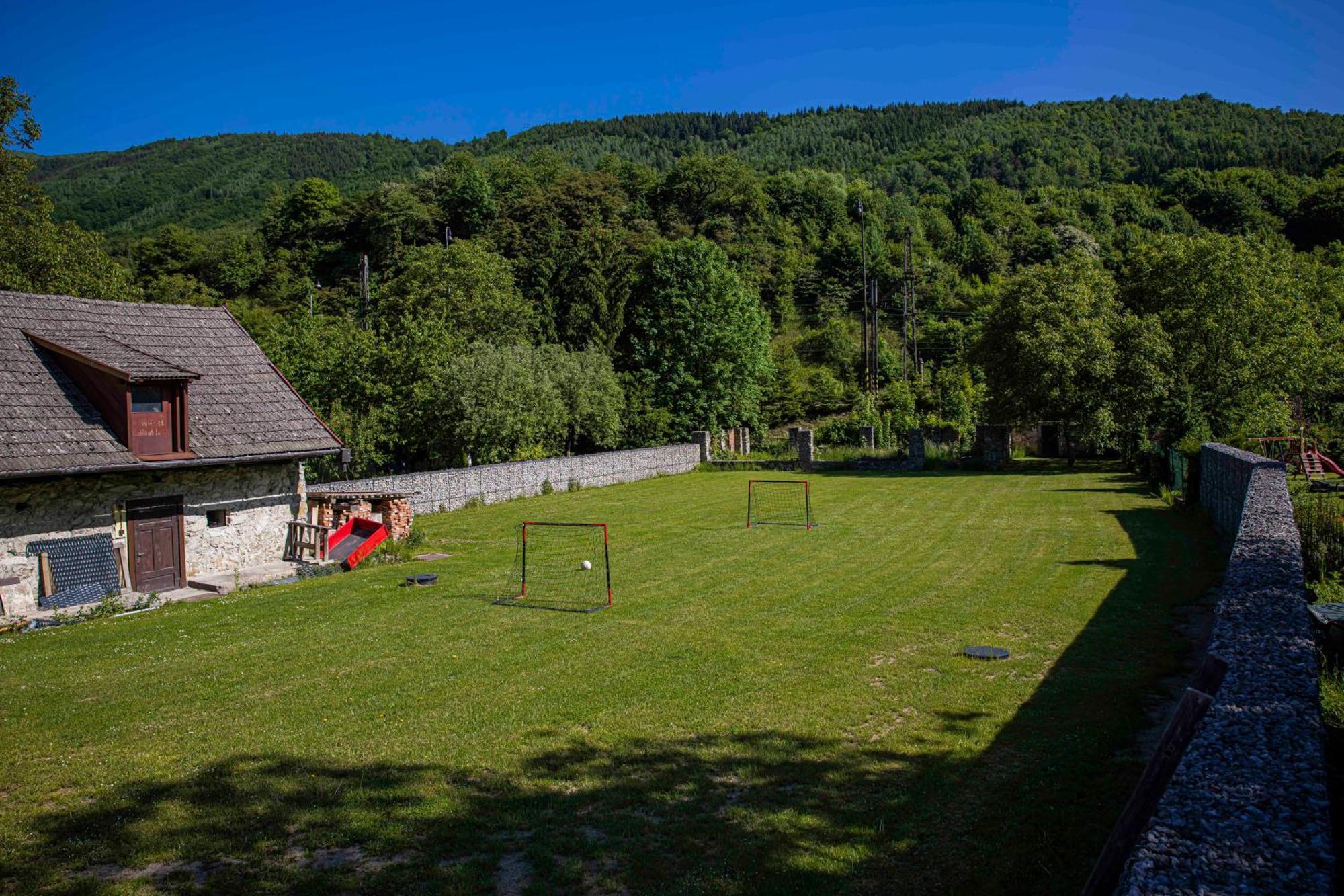 Ubytovacie Zariadenie U Mudajov Kralovany Bagian luar foto
